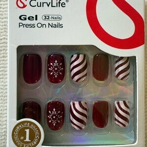 New Curvlife Gel Press On Nails - Red & White Holiday Set